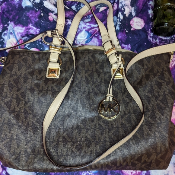 Michael Kors ,  , satchel, zippered bag, brown signature, leather trim, - Picture 2 of 4